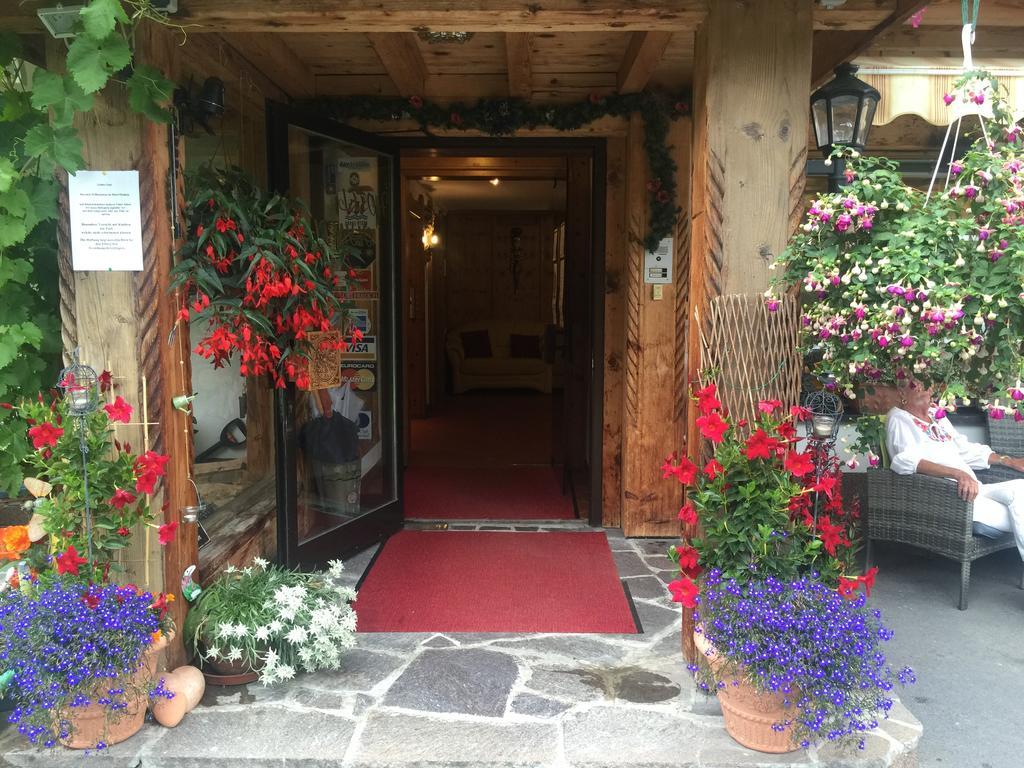 Hotel Olympia Pettneu am Arlberg Exterior photo